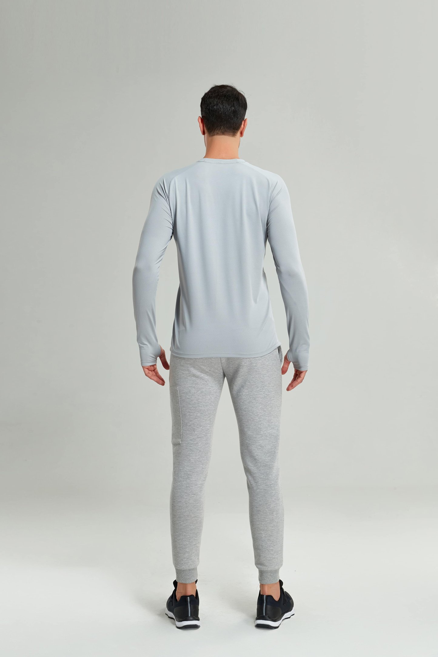 スポーツウェア | 長袖Tシャツ＆スウェットパンツ