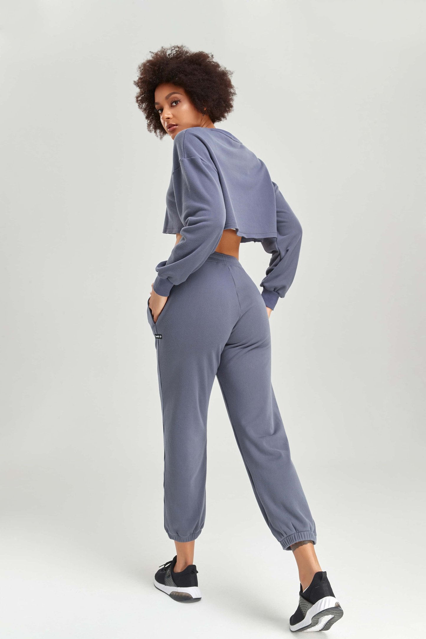 スポーツウェア | ショート丈長袖Tシャツ＆パンツ