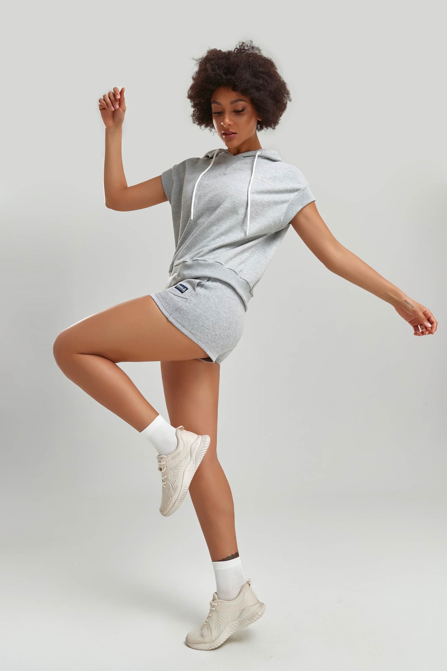 スポーツウェア | 半袖パーカー＆ショートパンツ