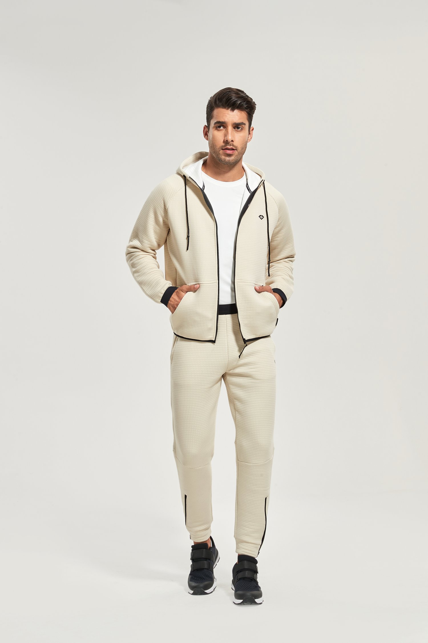 スポーツウェア | ZIPパーカー＆スウェットパンツ