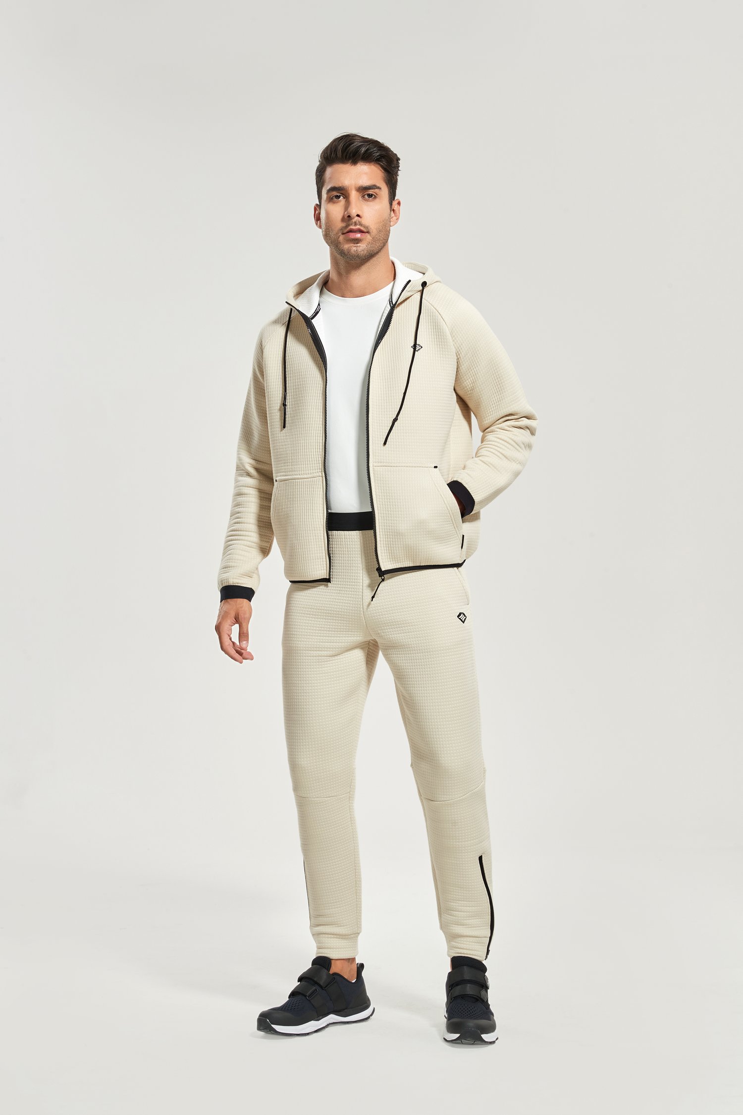 スポーツウェア | ZIPパーカー＆スウェットパンツ