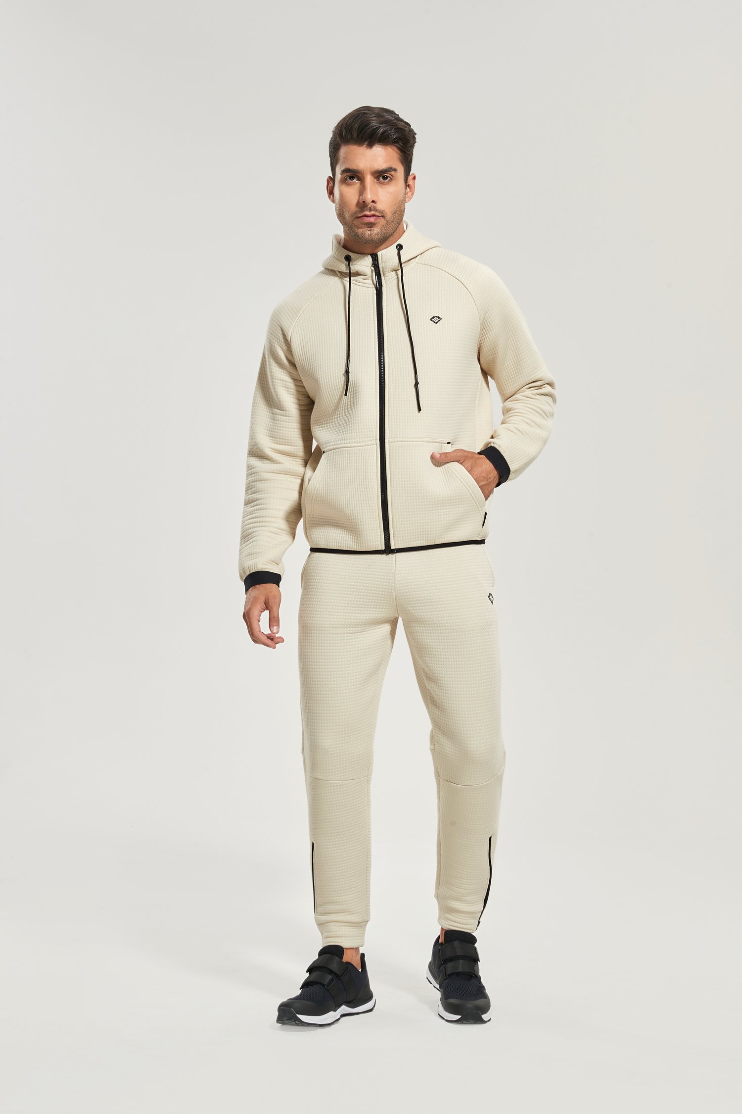 スポーツウェア | ZIPパーカー＆スウェットパンツ