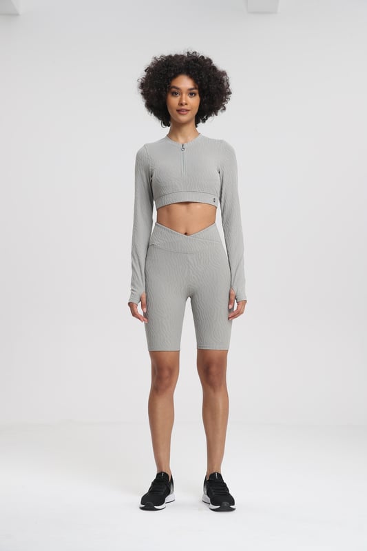 ランニングウェア | 長袖ショート丈Tシャツ＆ハーフレギンス